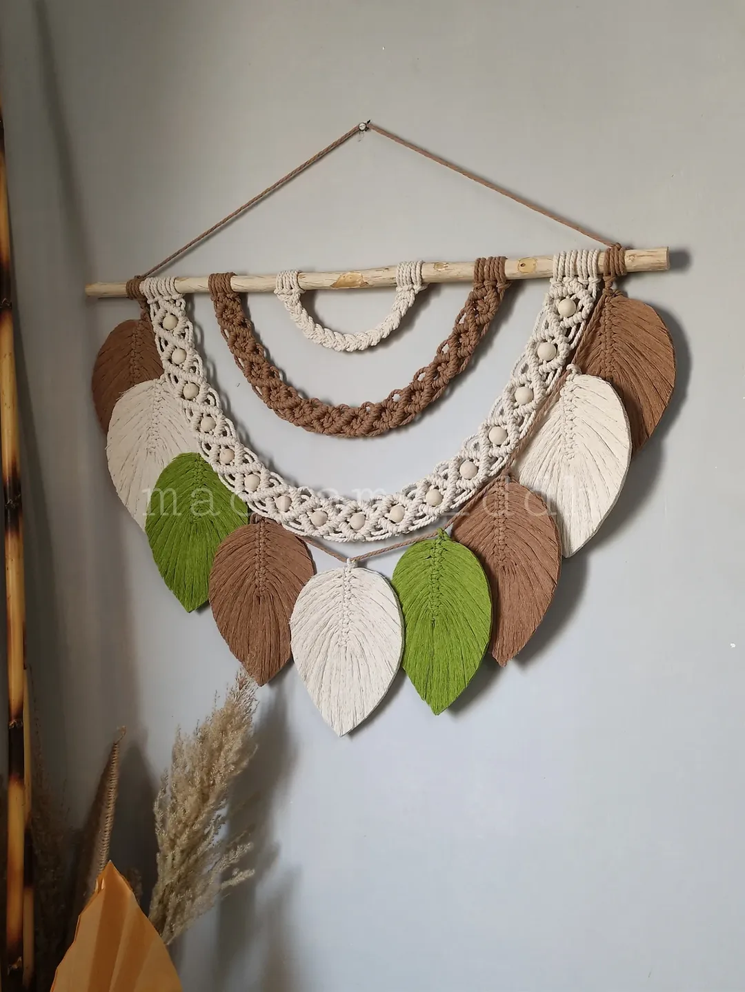 آویز برگ مکرومه دیواری مدل لاله کد 0043